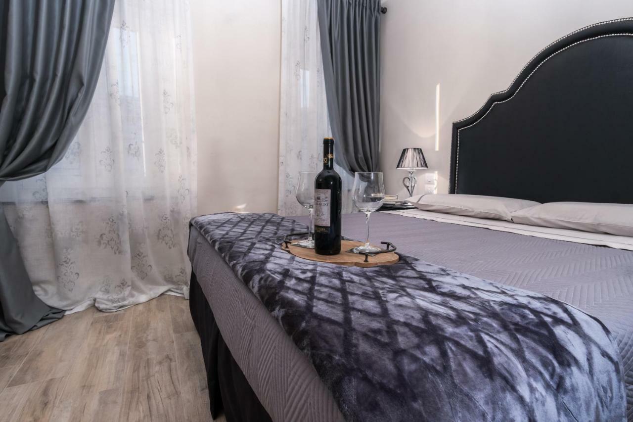 Pistoia Luxury Suite Bagian luar foto