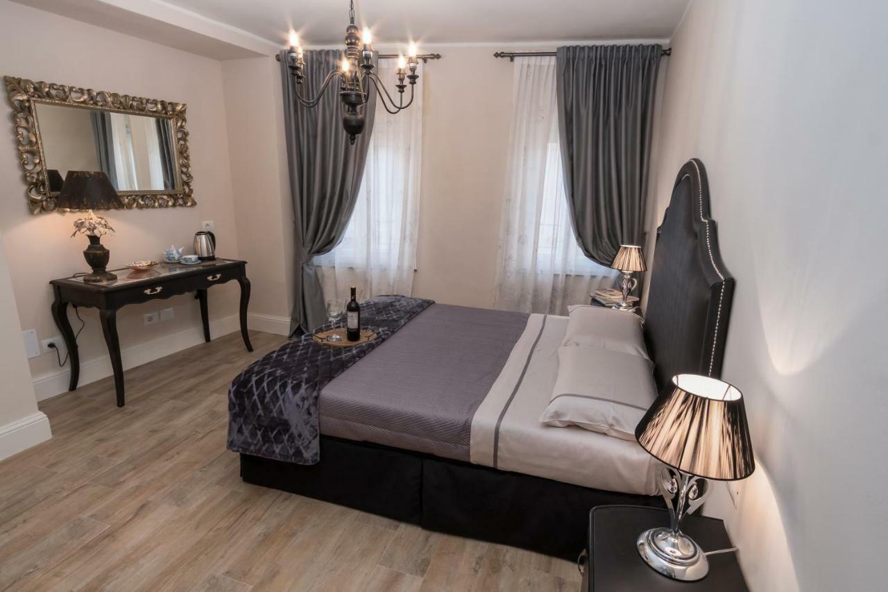 Pistoia Luxury Suite Bagian luar foto